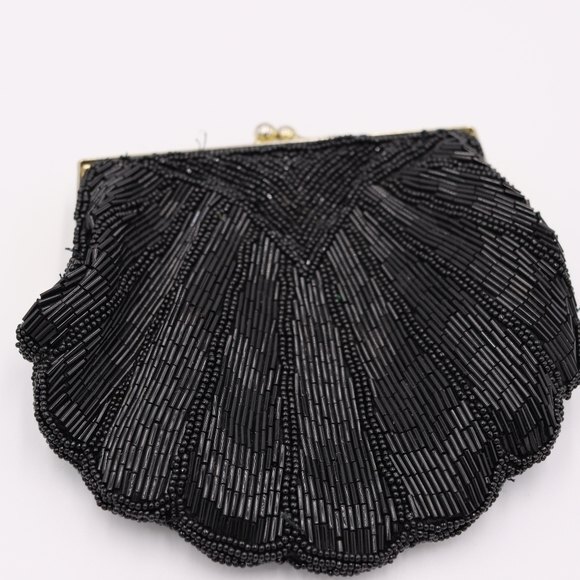 Vintage La Regale Black Beaded Clam Shell Purse Clutch - Picture 1 of 8